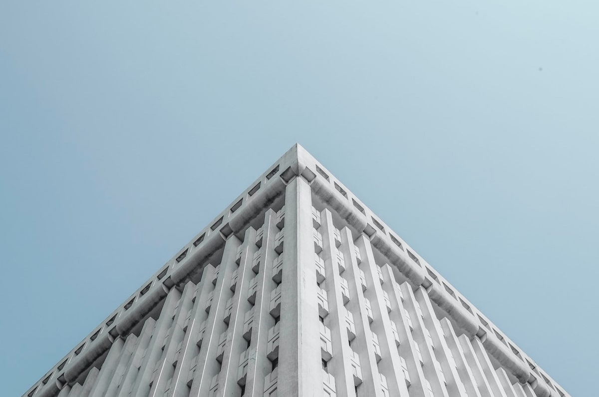 意甲媒体透露:米兰管理层和主教练闹分歧,管理层看好伊泽斯,而阿莱格里看好蒂亚戈·席尔瓦