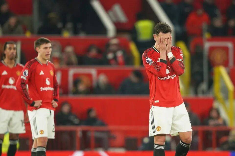 曼联1-1西汉姆再失进前5良机!习惯性疲软,阿莫林冬窗买人也不够